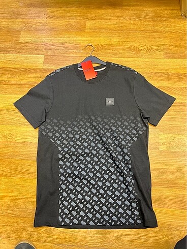 Boss T shirt