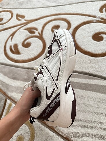 40 Beden Spor ayakkabı