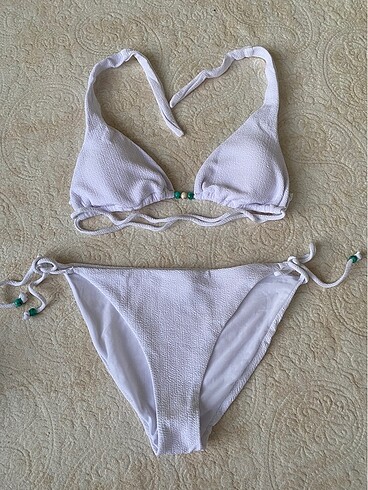 Beyaz bikini
