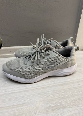 Skechers 42