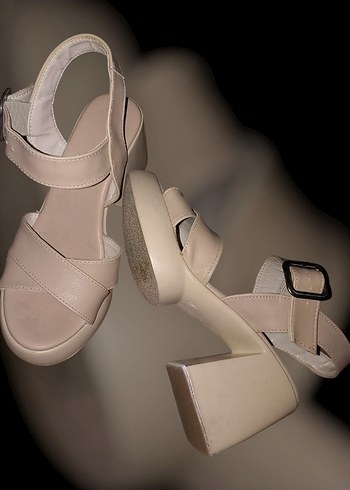 Diğer Bej Minimalist Platform Topuklu Kadın Sandalet