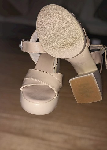 37 Beden Bej Minimalist Platform Topuklu Kadın Sandalet