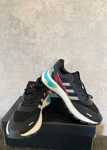 Siyah Desenli Bağcıklı Erkek Spor Ayakkabısı