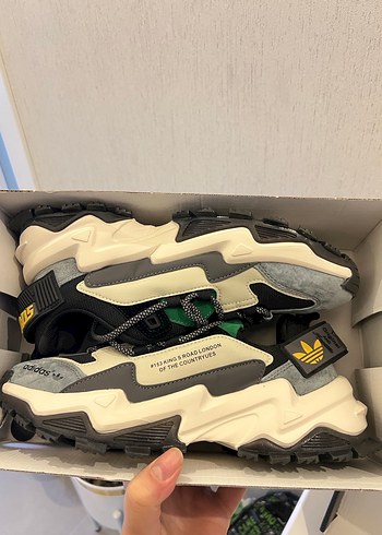 Adidas spor ayakkabı - Görsel 2