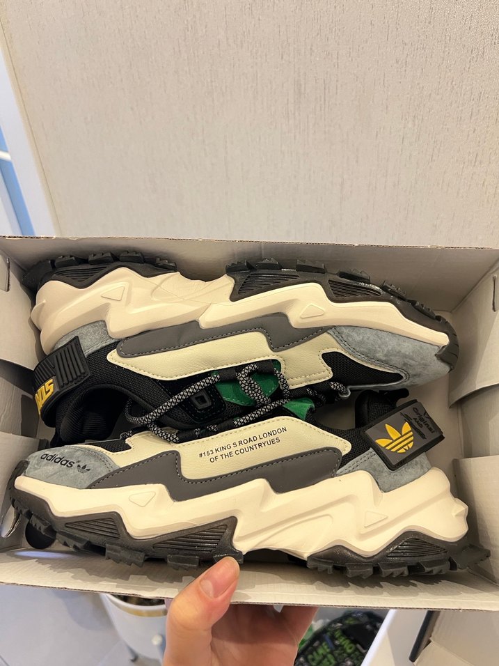 Adidas spor ayakkabı - Görsel 2