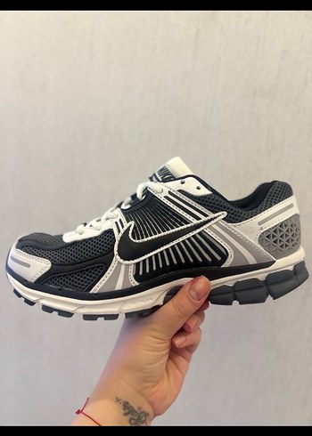 Beyaz Gri Bağcıklı Spor Ayakkabı - Görsel 2