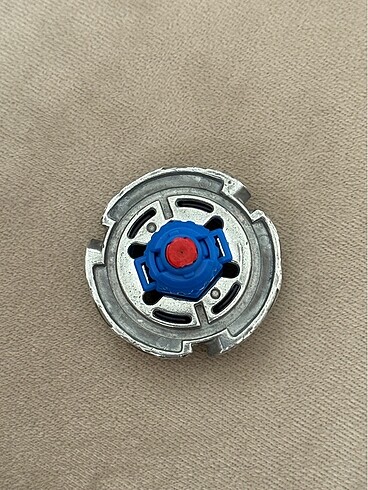  Beden Beyblade Storm Pegasus