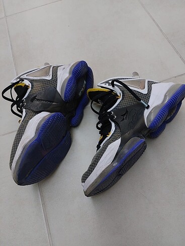 Nike Lebron 19