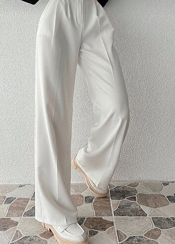 Kadin wide leg model beyaz pantolon 