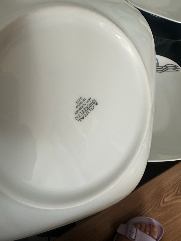 Güral Porselen Beyaz Çiçek Desenli 6'lı Kare Tabak Seti - Görsel 2