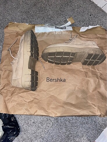 41 Beden Bershka ayakkabı