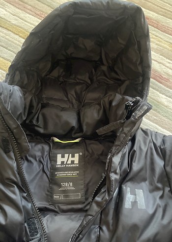 Siyah Kapüşonlu Erkek Çocuk Mont - Görsel 2