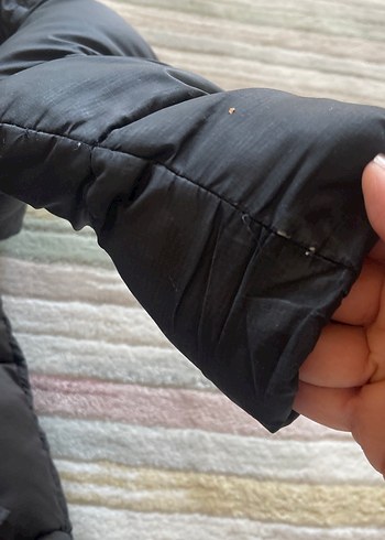 Siyah Kapüşonlu Erkek Çocuk Mont - Görsel 6