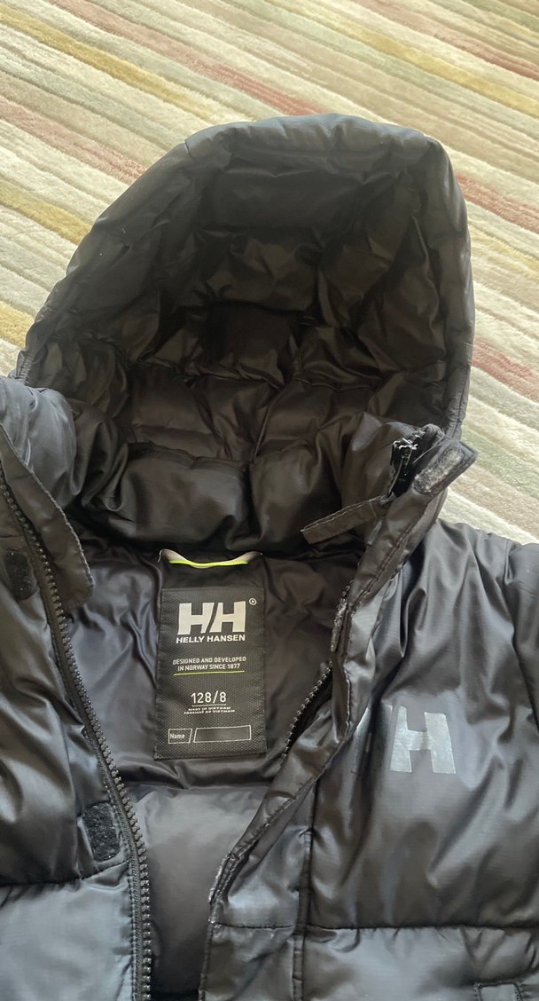 Siyah Kapüşonlu Erkek Çocuk Mont - Görsel 2