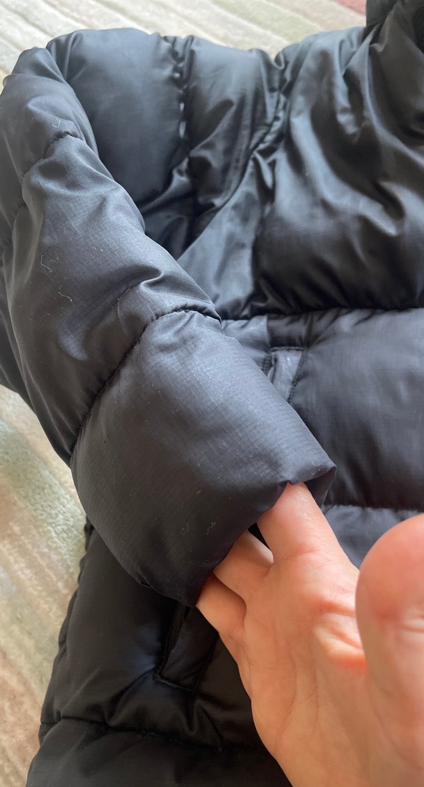 Siyah Kapüşonlu Erkek Çocuk Mont - Görsel 5