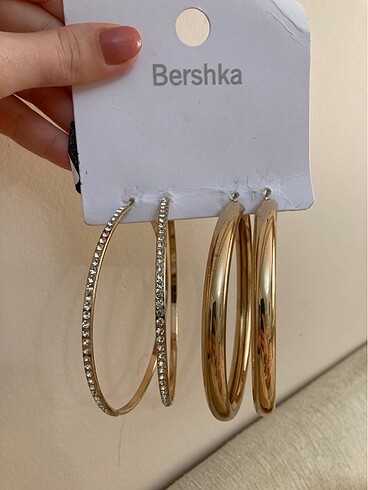 Bershka küpe