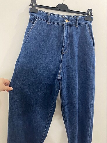 Colins mom jean