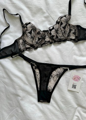 Siyah Çiçek Desenli Gotik Sütyen ve Külot Takımı - Görsel 2