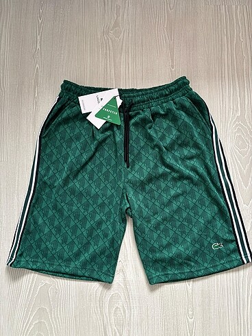 LACOSTE MONOGRAM ŞORT