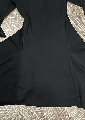 Bershka Sırt Detaylı Siyah Kısa Elbise - Görsel 9