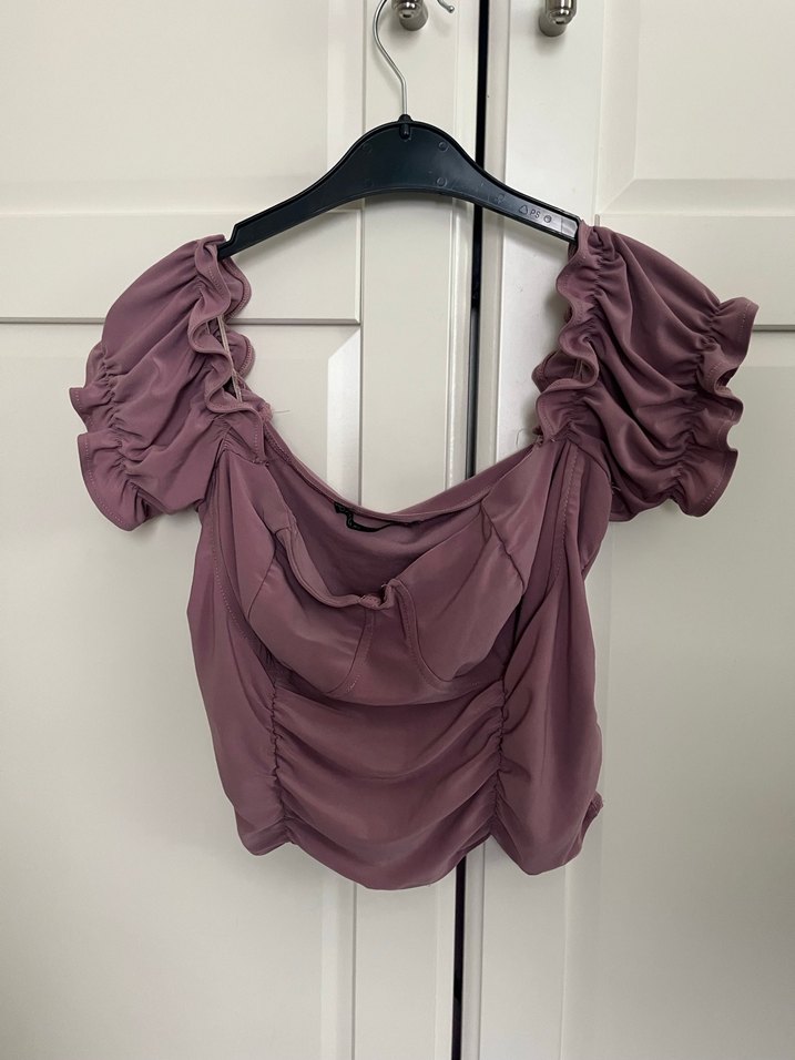 Gülkurusu Straplez Fırfırlı Kadın Bluz - Görsel 2