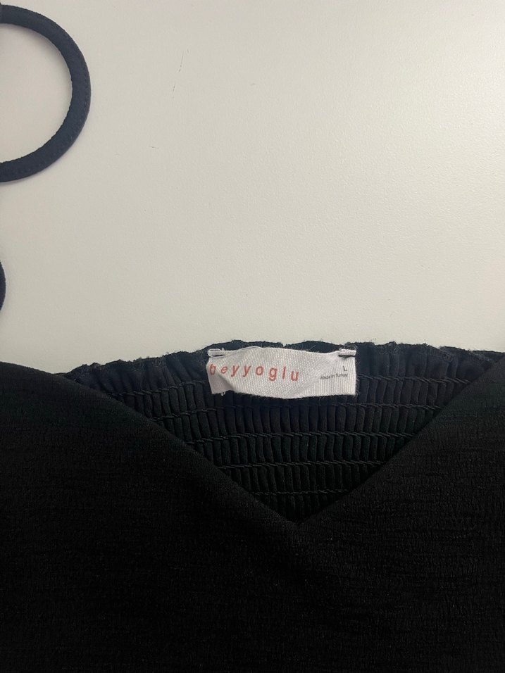 Beyyoğlu Siyah Askılı Crop Top - Görsel 2