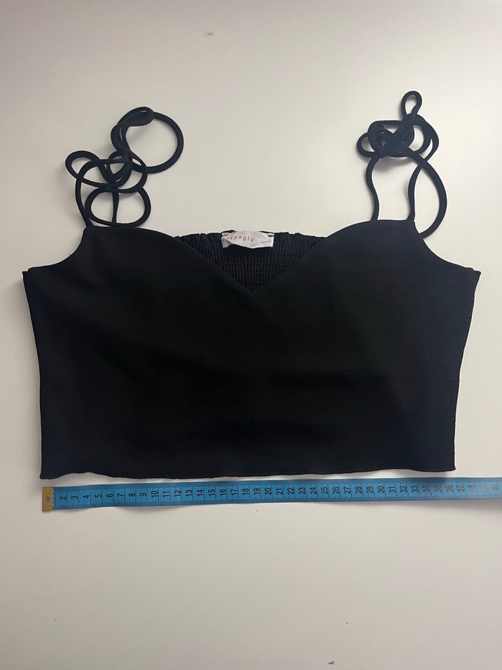 Beyyoğlu Siyah Askılı Crop Top - Görsel 4
