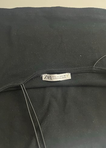 Zara Siyah İnce Askılı Crop Top - Görsel 3