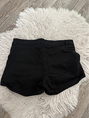 42 Beden H&M siyah kot şort