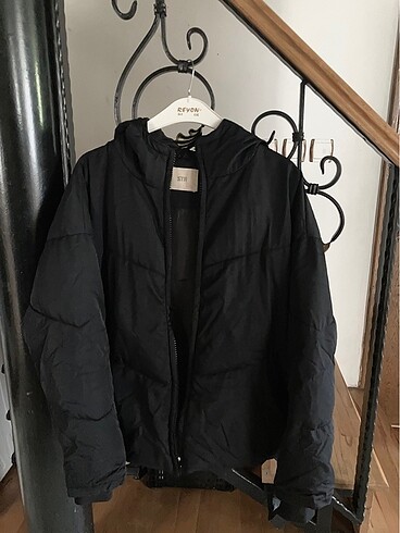 Stradivarius şişme mont