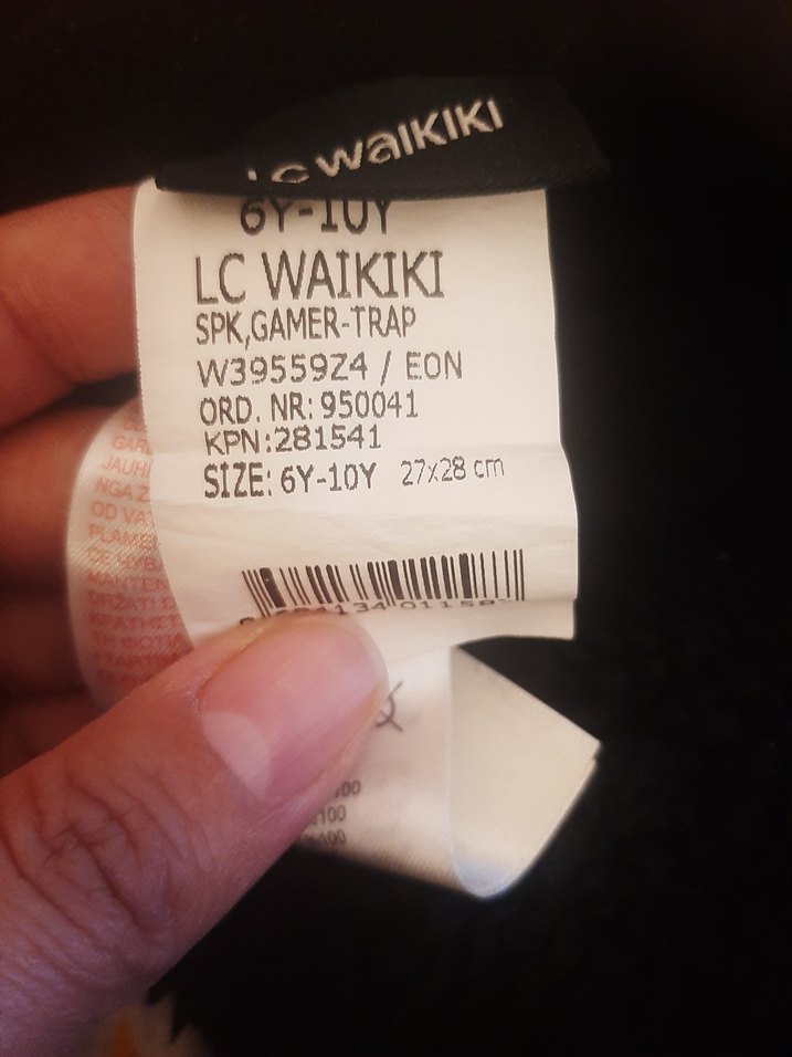 Düğmeli Siyah Erkek Çocuk Kulaklıklı Şapka - Görsel 3