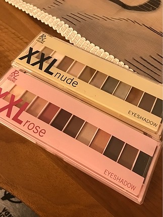 Rival de Young far paletleri XXL nude ve rose