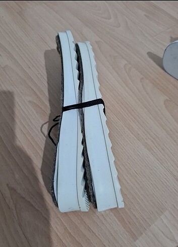 Örgu ayakkabi tabanı