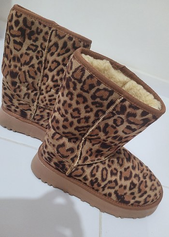 Kürklü Leopar Desenli Kadın Süet Bot - Görsel 2