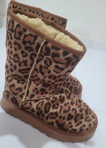 Kürklü Leopar Desenli Kadın Süet Bot - Görsel 5