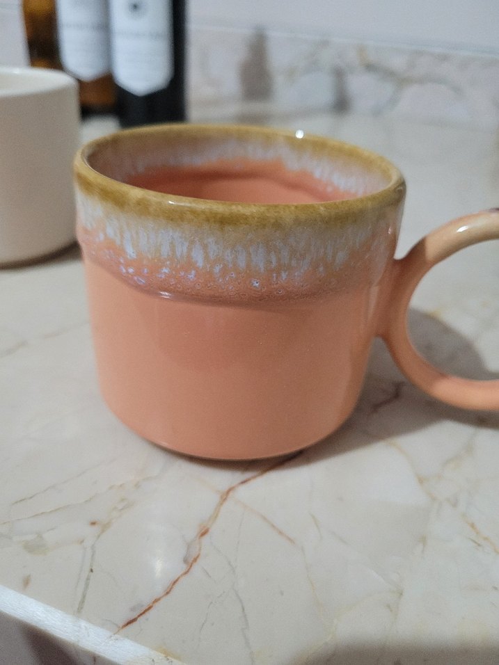 Bej ve pastel renkli seramik kupa - Görsel 4