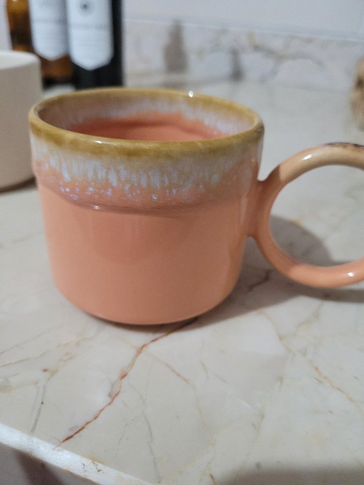 Bej ve pastel renkli seramik kupa - Görsel 5