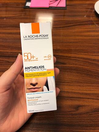 La Roche Posay Renkli güneş kremi