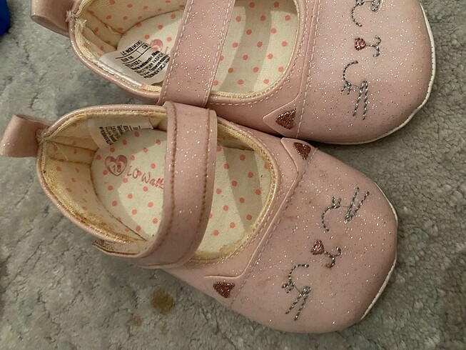 Kız bebek ayakkabısı