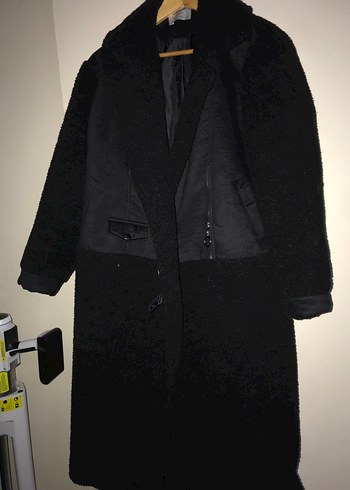 Siyah Uzun Kürklü Kadın Kaban - Görsel 4