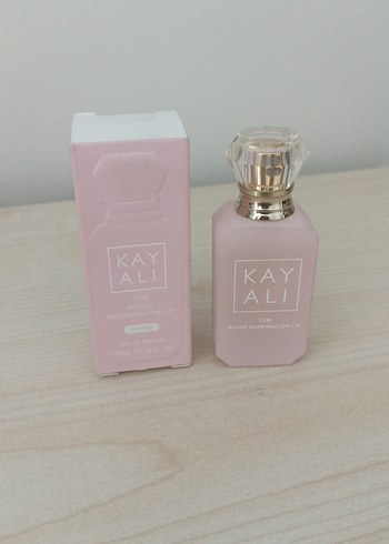 Kayali Yum Boujee Marshmellow 10 ml (nemlendirici hediyeli)