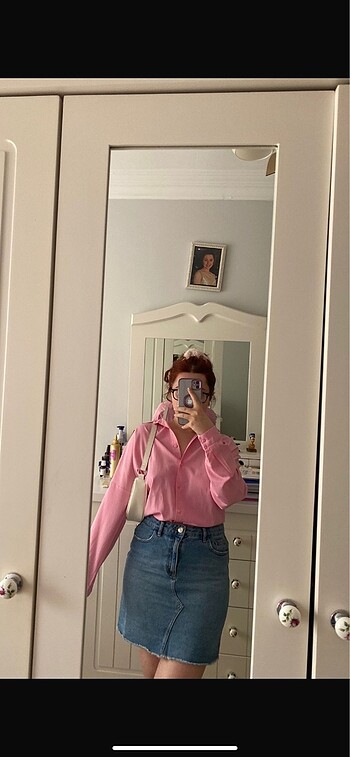 Pembe gömlek