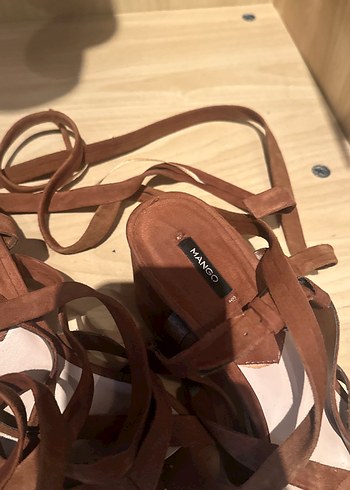 Kahverengi Süet Dolgu Topuklu Kadın Sandalet - Görsel 4