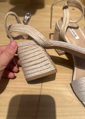 Bej Kadın Dolgu Topuklu Sandalet - Görsel 3