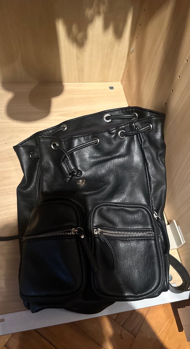 Siyah Deri Tokalı Biker Sırt Çantası - Görsel 3