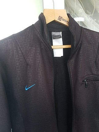 nike mont, sıfır sayılır