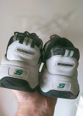 37 Beden Skechers marka