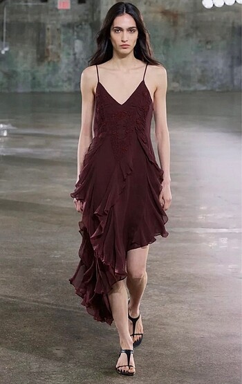 Zara Zw collection asimetrik işlemeli elbise