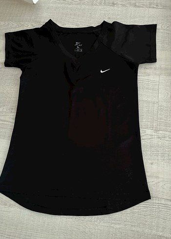 Siyah V Yaka Spor Takım - Görsel 2