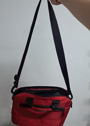 Kırmızı Fermuarlı Erkek Omuz Çantası - Görsel 2
